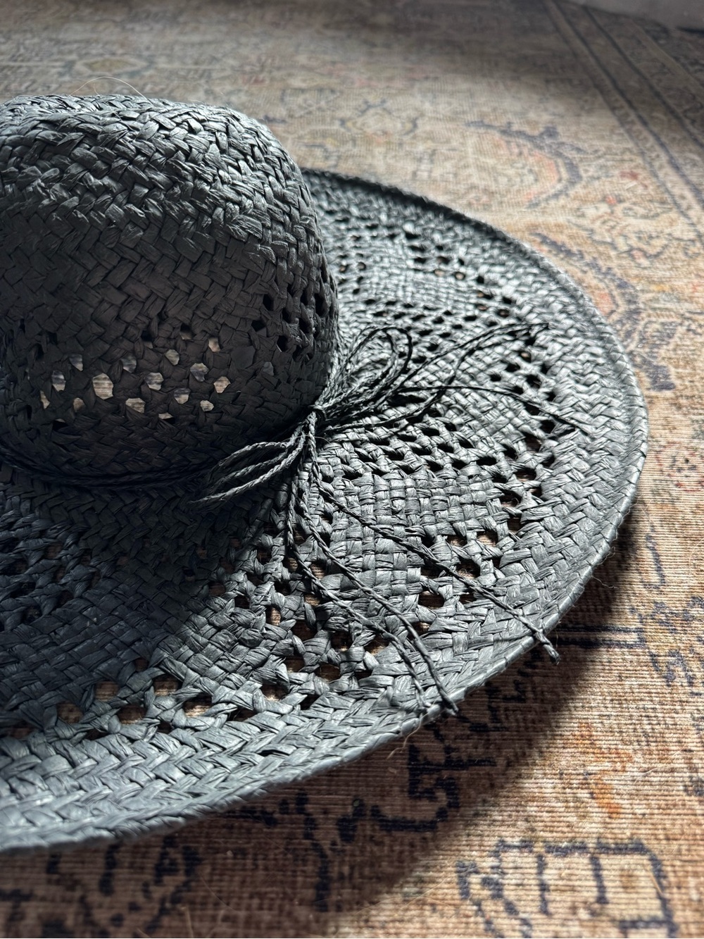 NORDSTROM RACK Packable Black Floppy Straw Sun Beach Hat